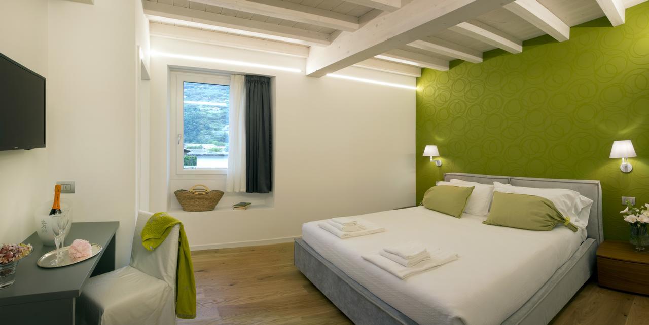 Esine Manzoni 124 Bed&Relax B&B 외부 사진